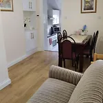 Entire 2 Bedroom Apt In Central Location, Newly Refurbished
